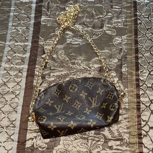 Louis Vuitton crossbody bag